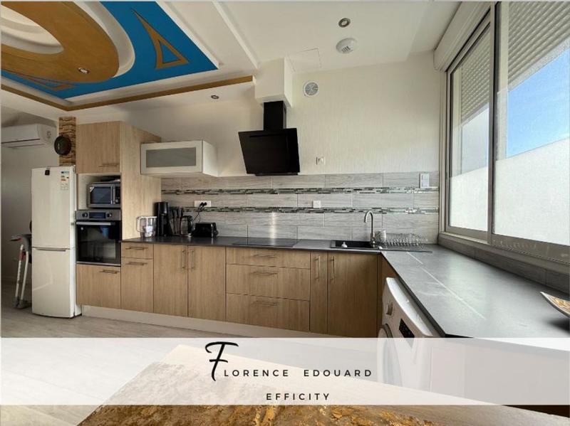 Maison - 94 m² - 5 pièces