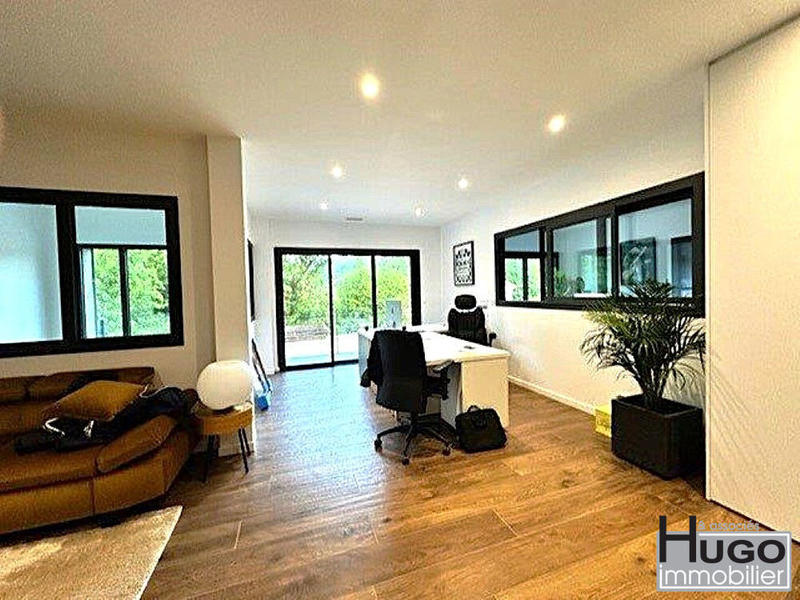 Local d'activité / Entrepôt - 14 200 m²