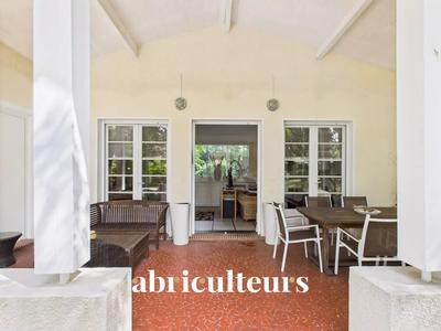 Maison - 174 m² - 10 pièces