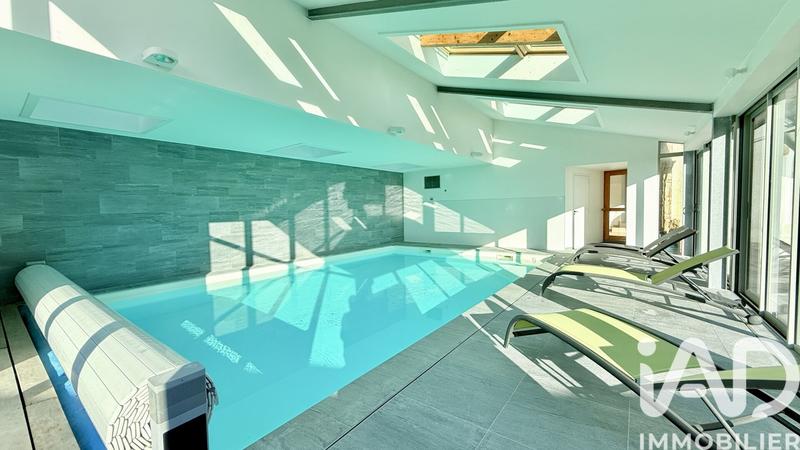 Maison - 209 m² - 8 pièces