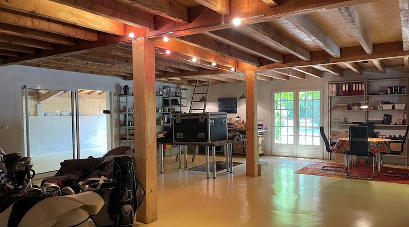 Maison - 260 m² - 7 pièces