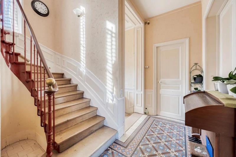 Maison de maîtres - 246 m² - 10 pièces