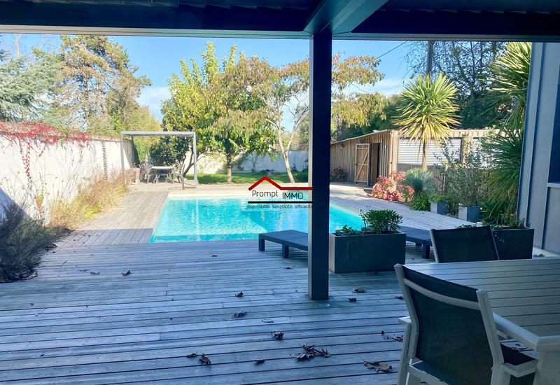 Maison ancienne - 195 m² - 8 pièces