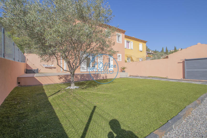 Maison traditionnelle - 97 m² - 4 pièces