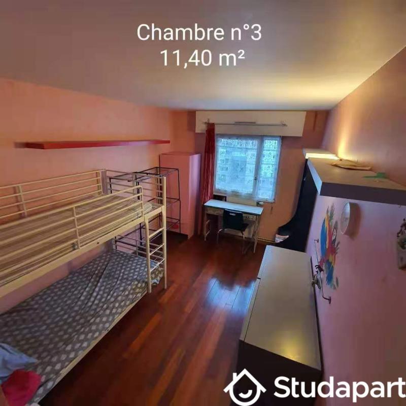 Chambre - 11 m² - 1 pièce