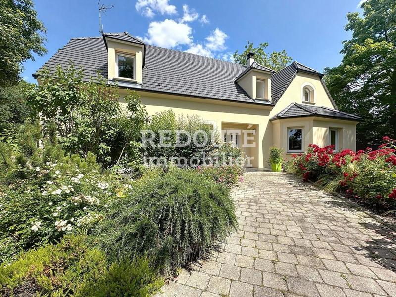 Maison - 260 m² - 7 pièces