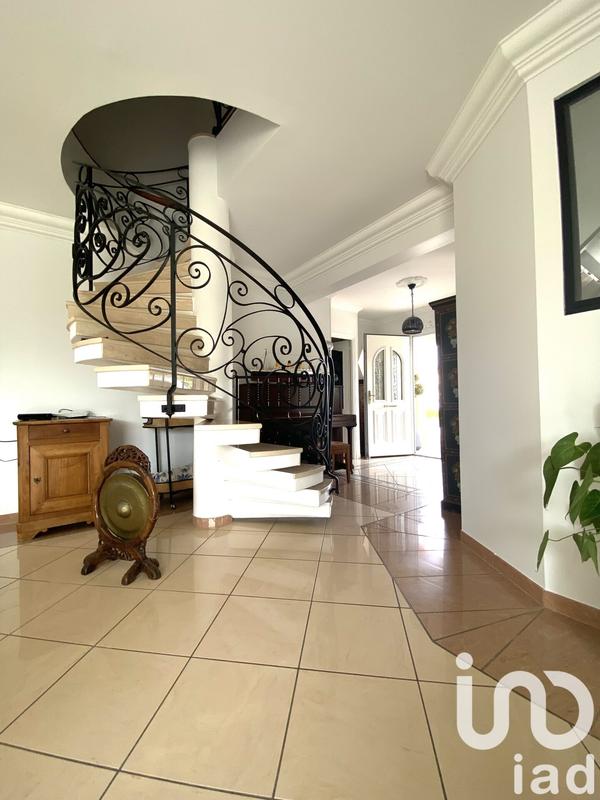 Maison - 196 m² - 6 pièces