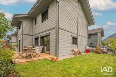 Maison - 111 m² - 5 pièces