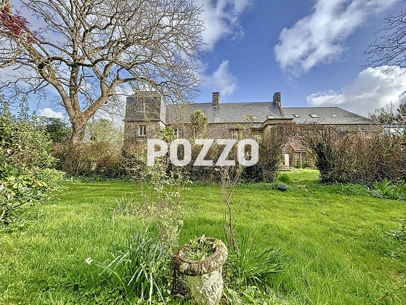 Maison - 439 m² - 16 pièces