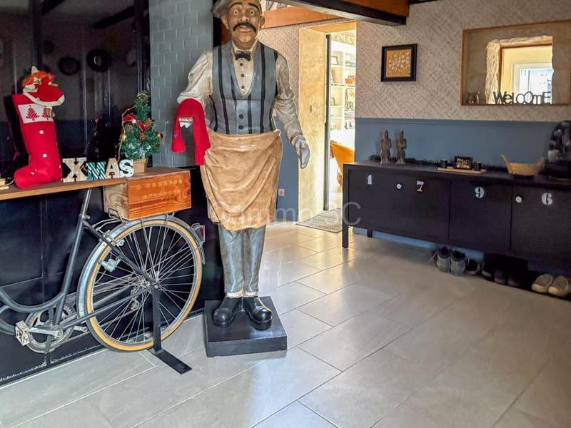 Maison en pierre - 201 m² - 8 pièces