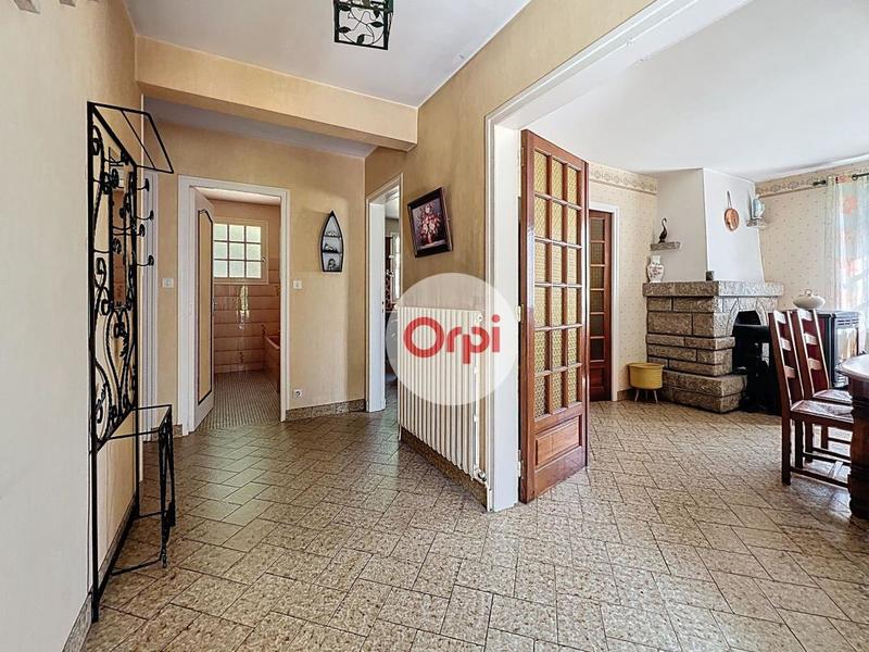 Maison - 180 m² - 9 pièces