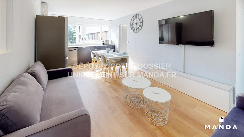 Chambre - 12 m² - 5 pièces