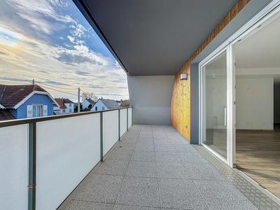 Appartement - 80 m² - 4 pièces