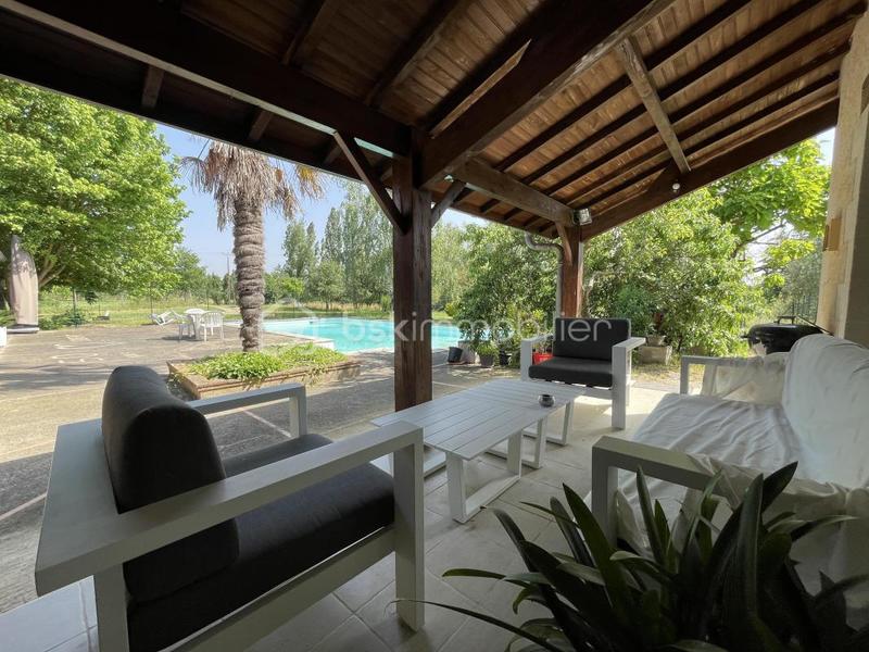 Maison traditionnelle - 270 m² - 7 pièces