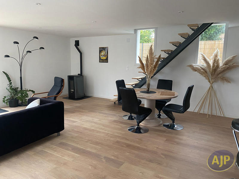 Maison - 110 m² - 5 pièces