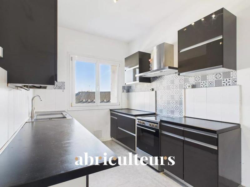 Appartement - 70 m² - 4 pièces