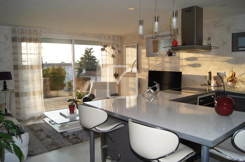 Maison - 178 m² - 7 pièces