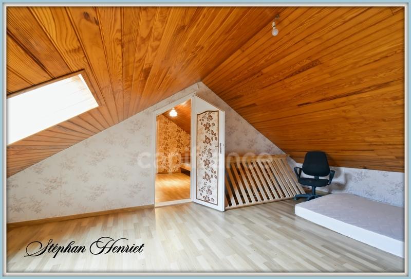 Maison - 156 m² - 8 pièces