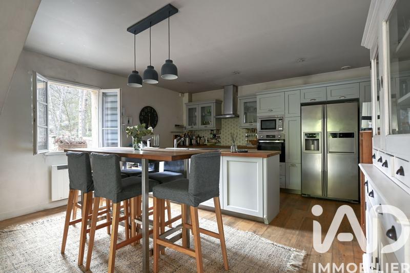 Maison - 179 m² - 8 pièces