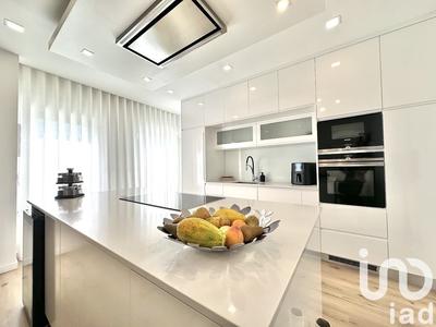 Maison de ville - 200 m² - 6 pièces