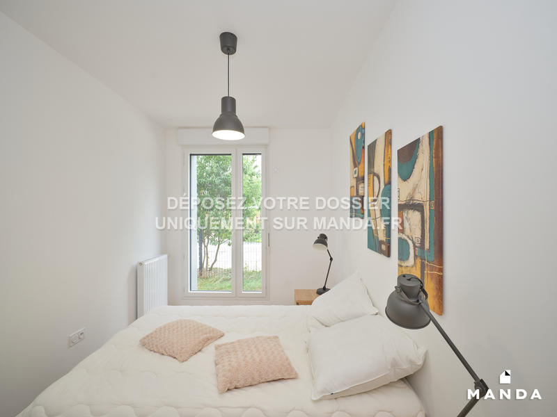 Chambre - 14 m² - 5 pièces