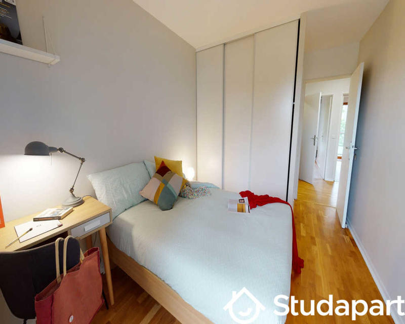 Chambre - 110 m² - 1 pièce