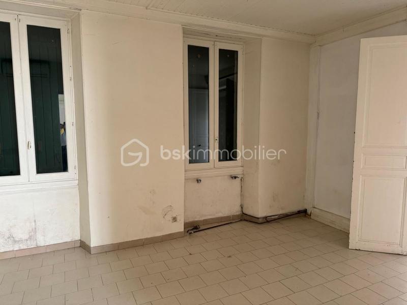 Immeuble - 220 m² - 9 pièces