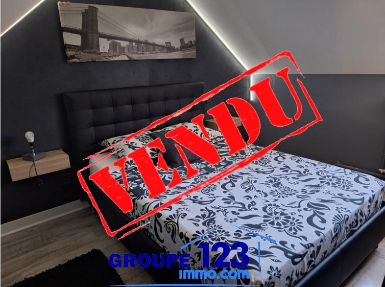 Maison - 211 m² - 8 pièces