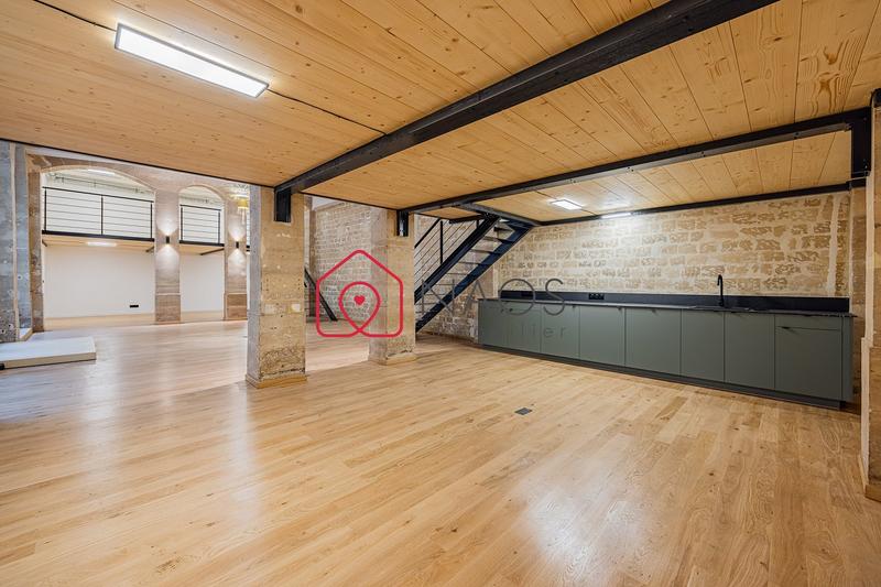 Local d'activités - 169 m²