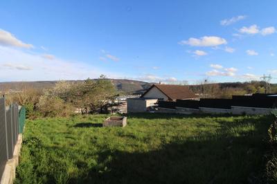 Terrain constructible - 857 m²