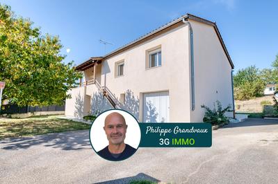 Maison traditionnelle - 217 m² - 11 pièces