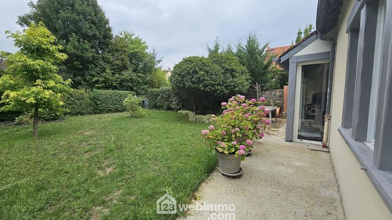 Maison - 121 m² - 6 pièces