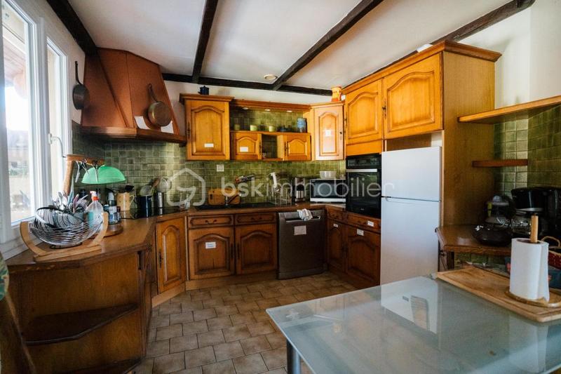 Maison traditionnelle - 90 m² - 4 pièces