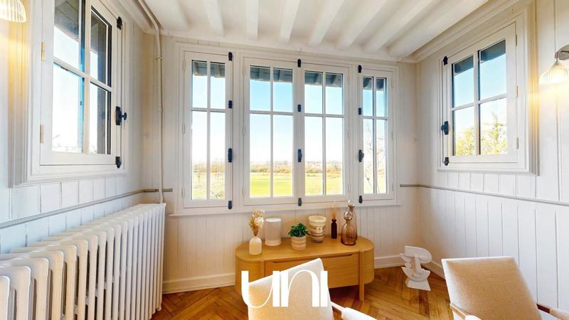 Maison - 280 m² - 9 pièces