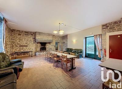 Maison - 340 m² - 15 pièces