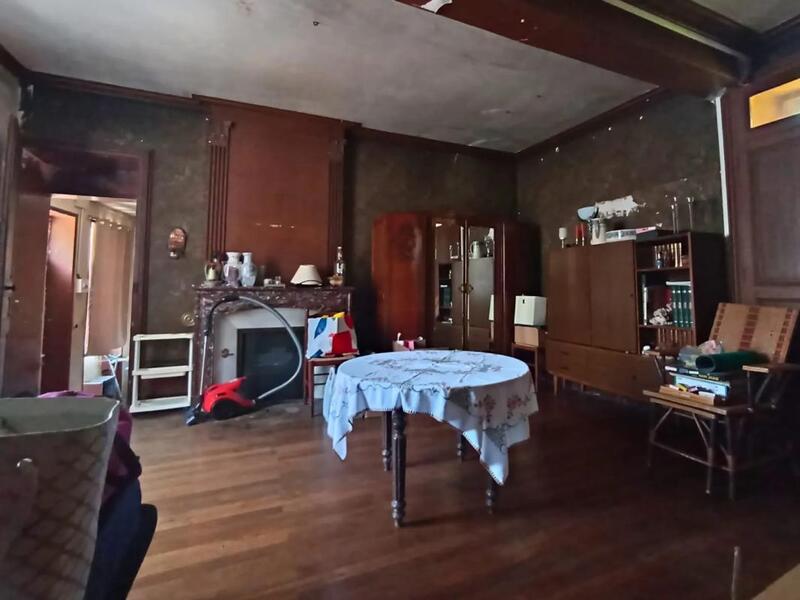 Maison - 184 m² - 9 pièces