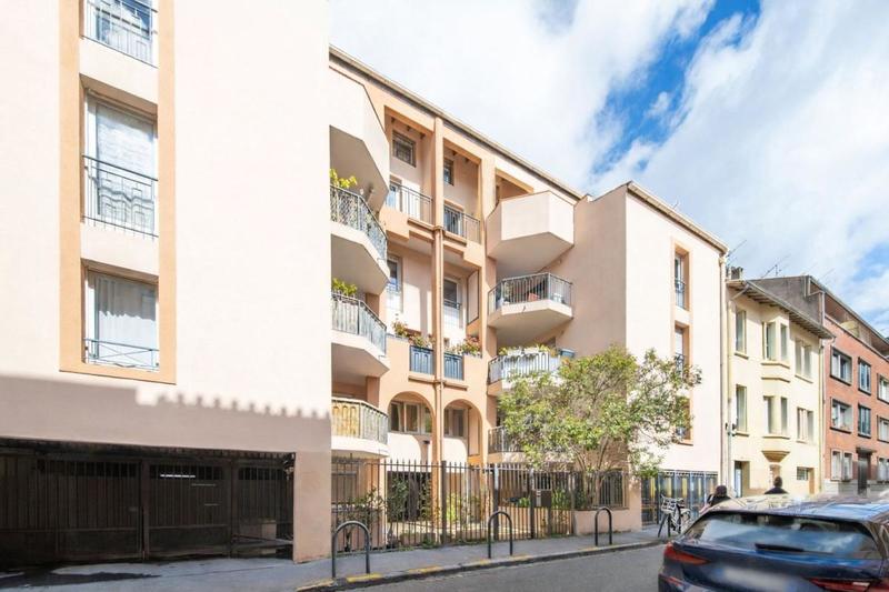 Studio - 20 m² - 2 pièces