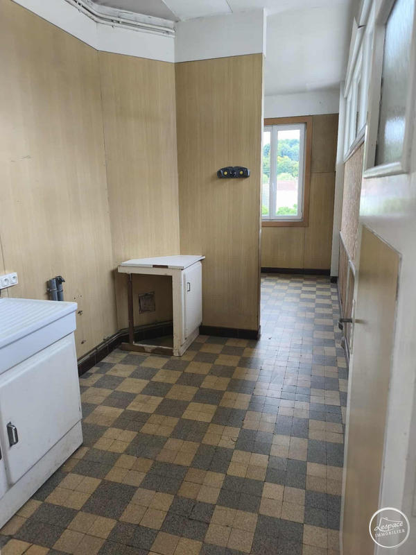 Maison traditionnelle - 152 m² - 6 pièces