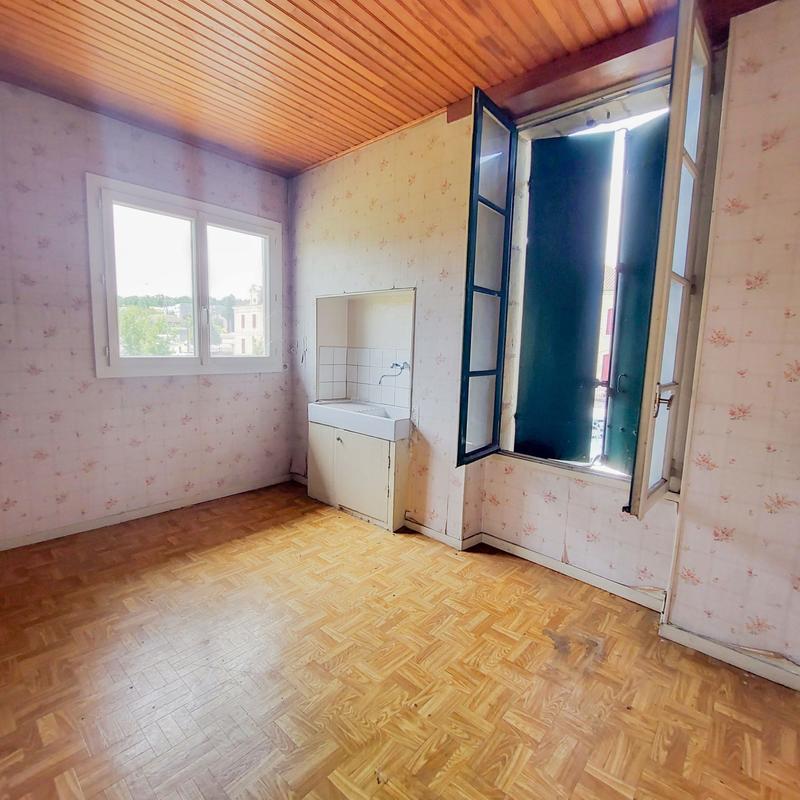 Maison traditionnelle - 115 m² - 10 pièces