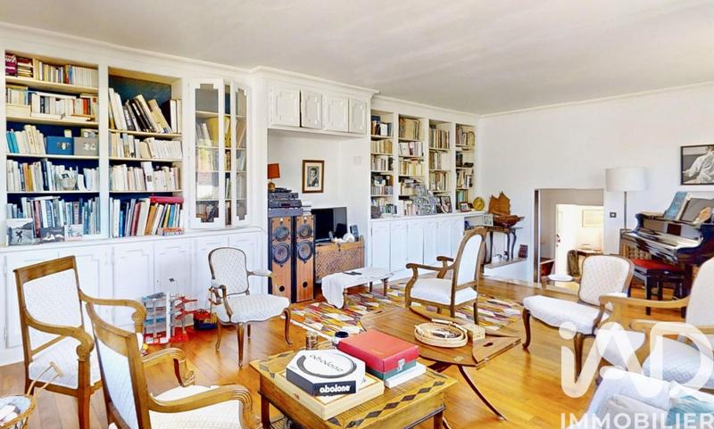 Maison - 194 m² - 11 pièces