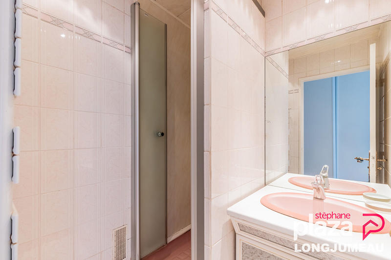 Appartement - 90 m² - 5 pièces