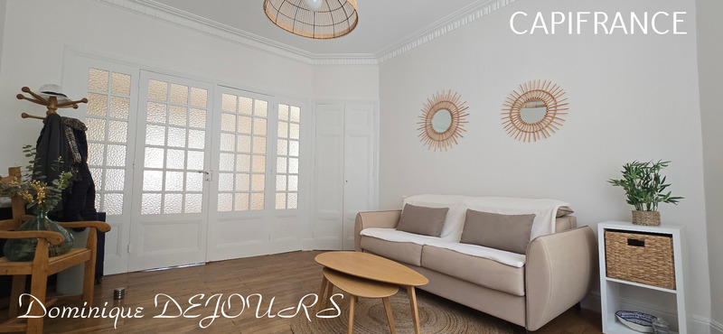 Maison - 230 m² - 9 pièces