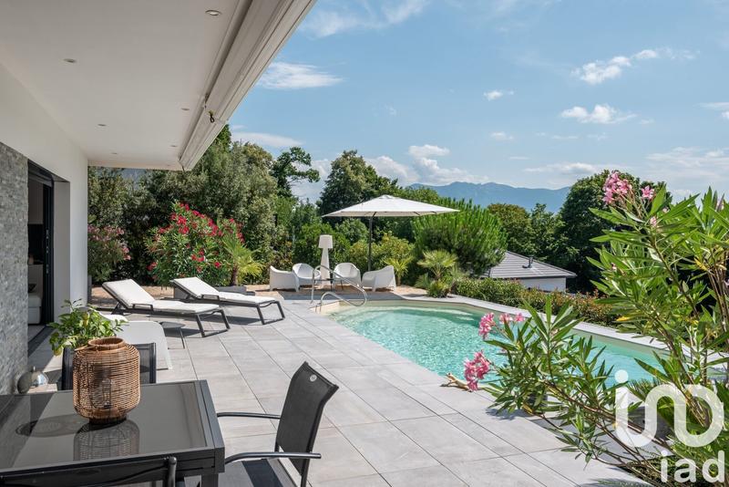 Maison de maîtres - 128 m² - 6 pièces