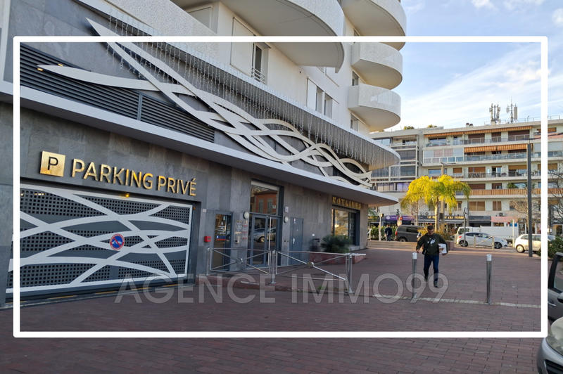 Parking / Garage - 14 m²