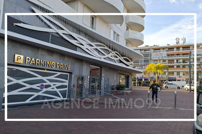 Parking / Garage - 14 m²