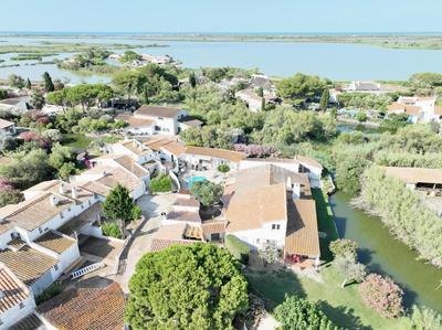 Mas - 382 m² - 13 pièces