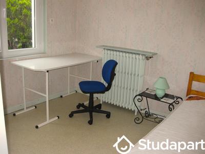 Chambre - 10 m² - 1 pièce