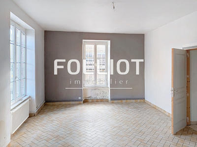 Maison - 140 m² - 7 pièces