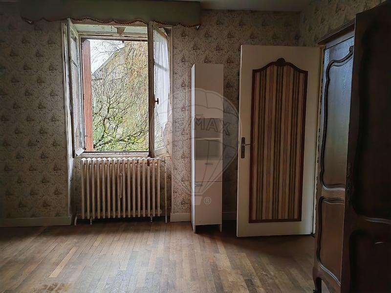 Maison - 93 m² - 4 pièces