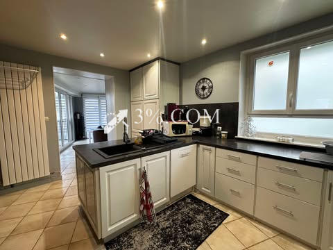 Maison de village - 160 m² - 8 pièces